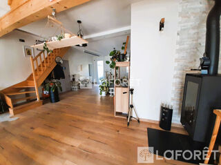  Appartement à louer 4 pièces 109 m²