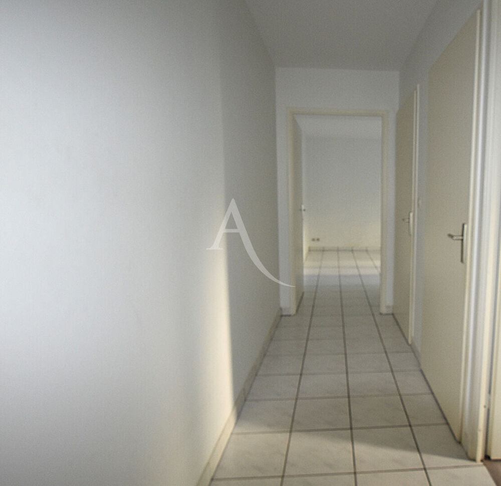 Appartement 2 pièces à vendre à Combs-la-Ville - Réf 8979