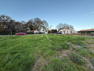  Terrain  vendre 700 m