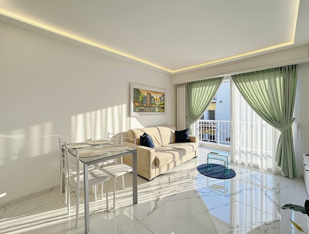 Vente Appartement Deux pièces refait à neuf avec terrasse - centre ville Menton