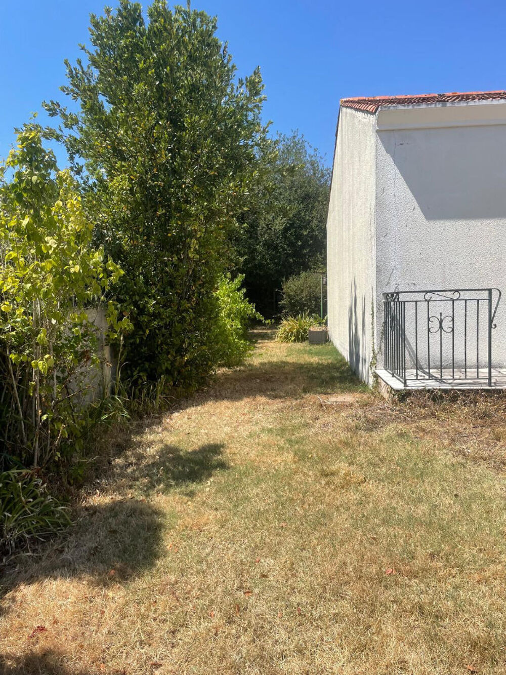 LA GARNACHE ! Maison 3 pièces avec garage attenant sur 643 m2