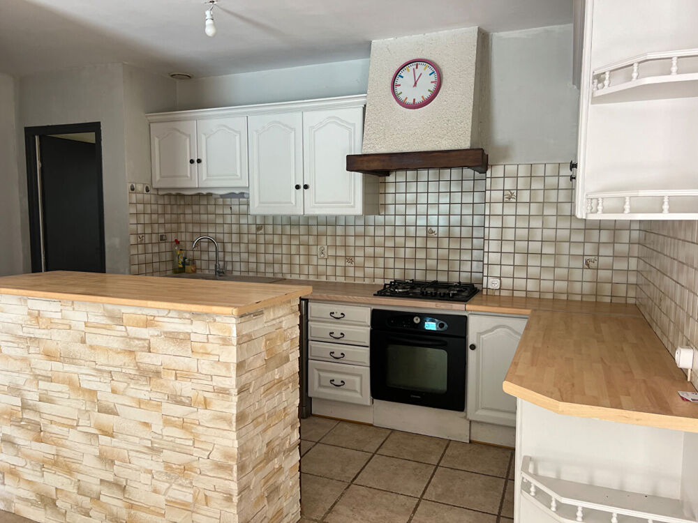 Vente Maison Maison Echillais 7 pièce(s) 178 m2 Echillais