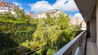  Appartement à louer 4 pièces 83 m²