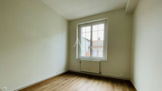  Appartement à louer 3 pièces 74 m²