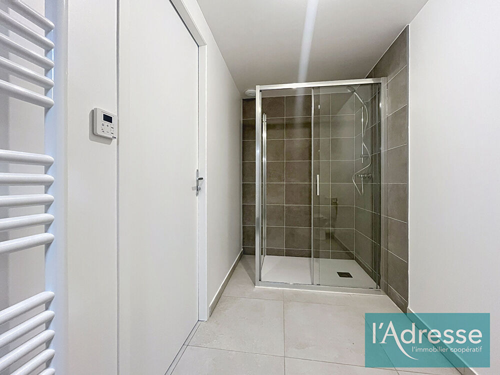 Location Appartement Appartement 2 pièces récent avec terrasse et place de parking Ajaccio