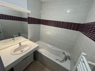  Appartement à louer 3 pièces 71 m²