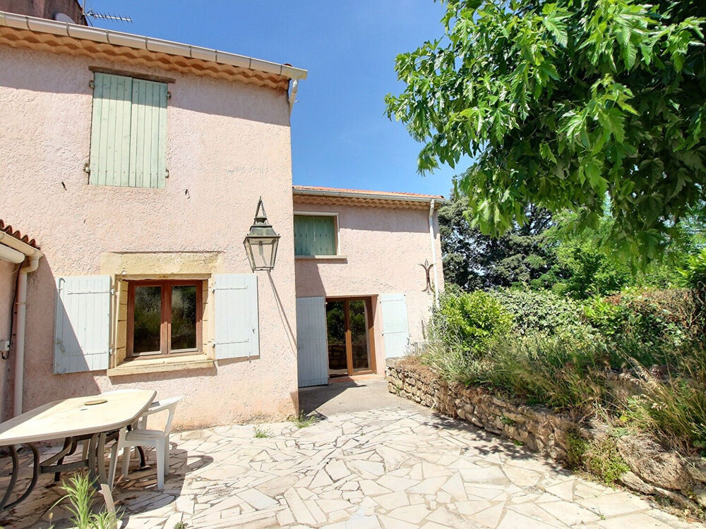 Vente Maison Maison poutres et pierre de 147 m2 avec Garage sur un grand terrain de 1200 m2 et vue dégagée Sauveterre