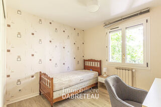  Appartement à louer 5 pièces 113 m²