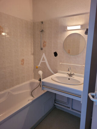  Appartement à louer 2 pièces 39 m²