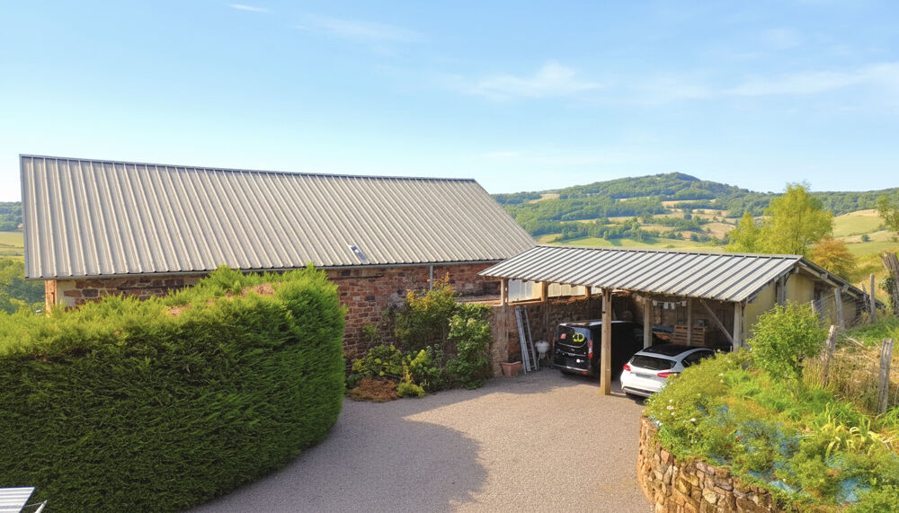 Grange de caractère entièrement restaurée 228 m² habitables Terrain de 2 155 m²
