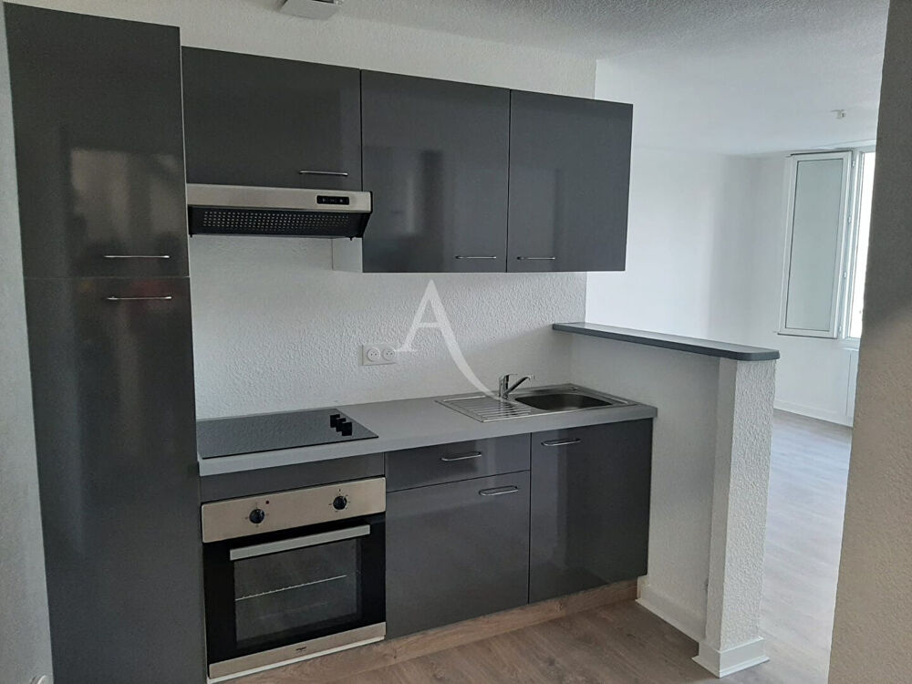 Location Appartement APPARTEMENT T2 - 1er tage ct rue Saint jean d angely