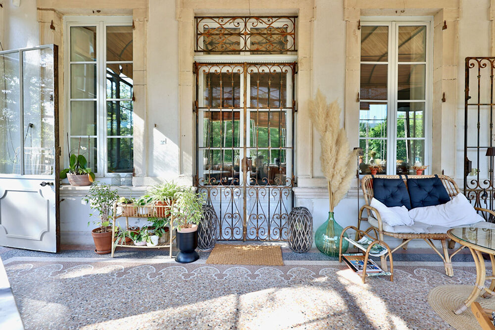 � vendre  Villa Lyon 5