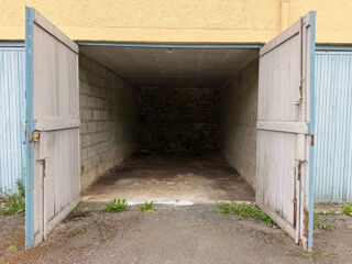  Parking / Garage à louer 14 m²