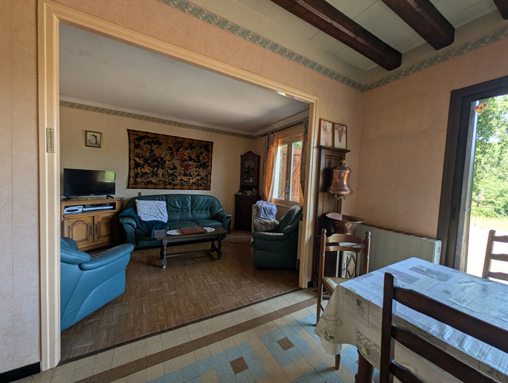 Vente Maison Maison de famille avec dépendances Varen