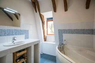  Maison à vendre 15 + pièces 664 m²