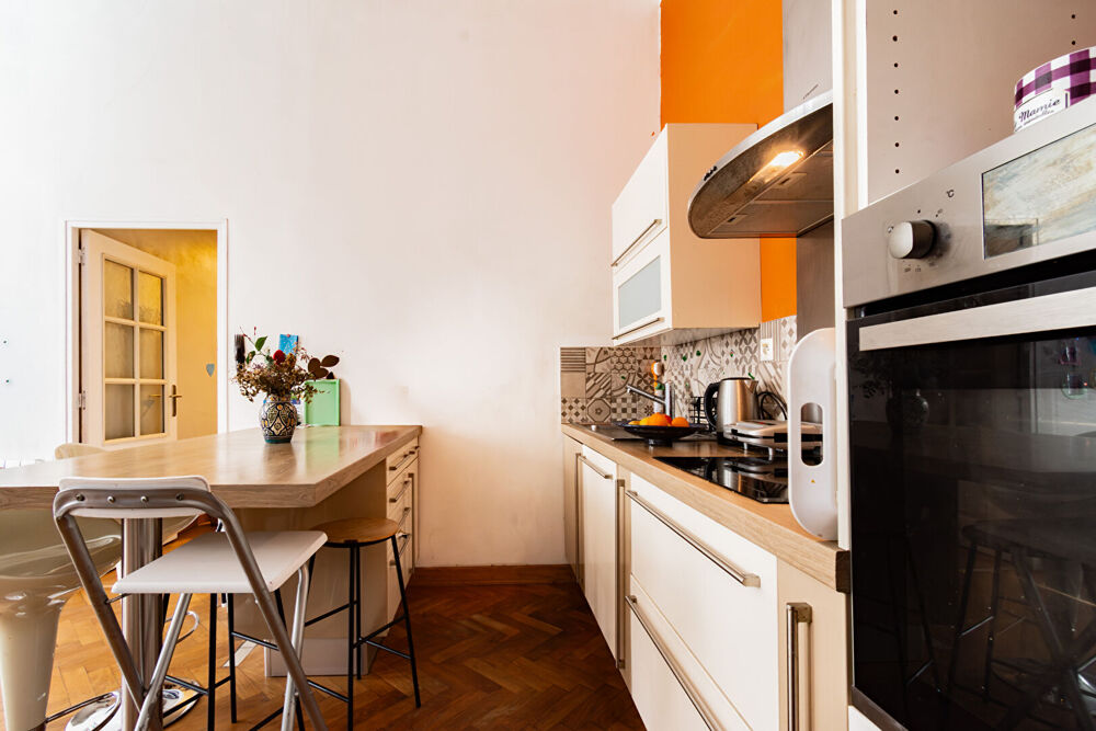 Vente Appartement Joli T3 dans un bel immeuble ancien avec ascenseur Marseille 2
