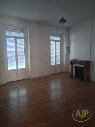  Immeuble à vendre 7 pièces 227 m² Pauillac