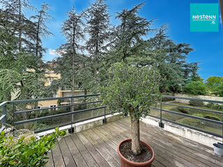  Appartement à louer 3 pièces 77 m²