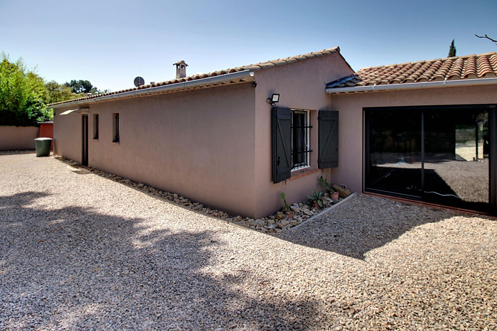 A VENDRE EN EXCLUSIVITE - Maison de 92m² avec 3 chambres - proche village - garage - piscine - position dominante