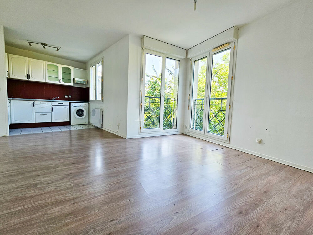 Location Appartement STUDIO 29m² + PARKING EN SOUS-SOL - CERGY LE HAUT Cergy