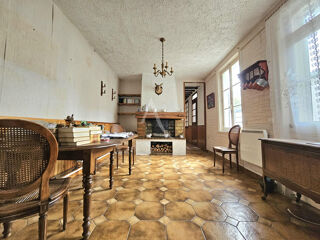  Maison  vendre 15 + pices 245 m