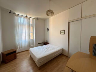  Appartement à louer 1 pièce 33 m²