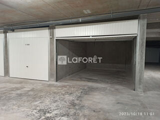  Parking / Garage  louer 