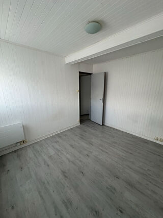 Appartement à louer 2 pièces 28 m²