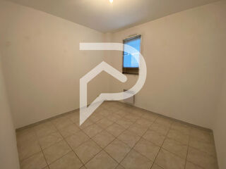  Appartement à louer 5 pièces 70 m²