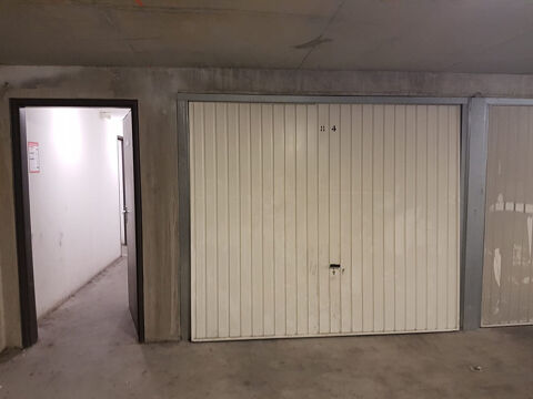  Parking / Garage  louer 