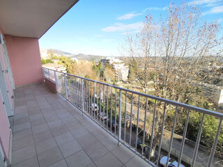  Appartement à louer 2 pièces 45 m²