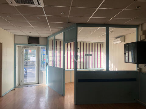 PAU Centre ville - Local commercial Pau 88 m2 avec garage 109000 64000 Pau