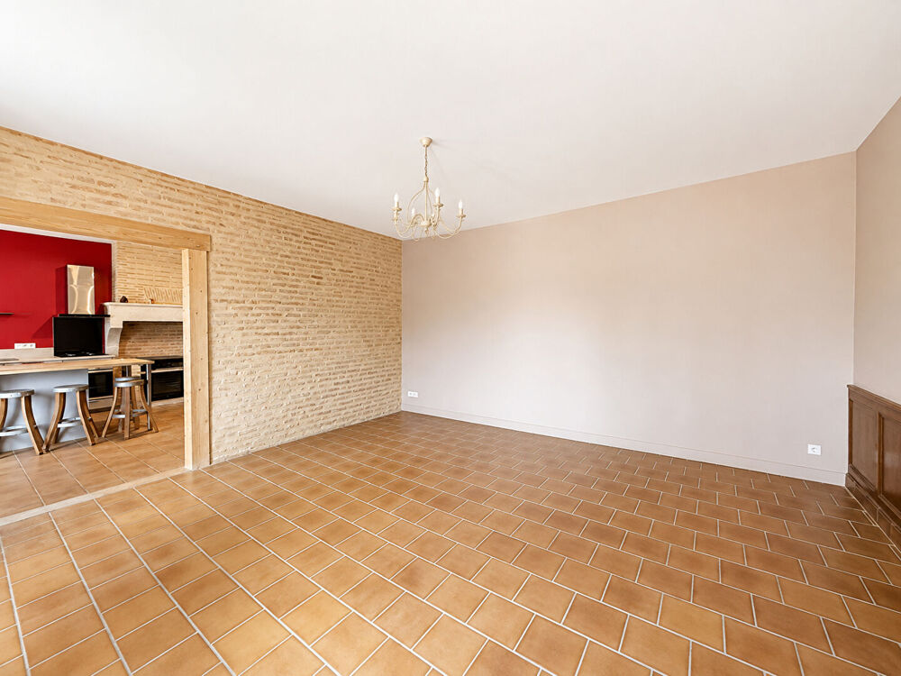 Location Maison A LOUER MAISON DE 152 M2 HABITABLES AVEC VUE DOMINANTE SUR LES COTEAUX - SECTEUR LE PIAN SUR GARONNE Langon