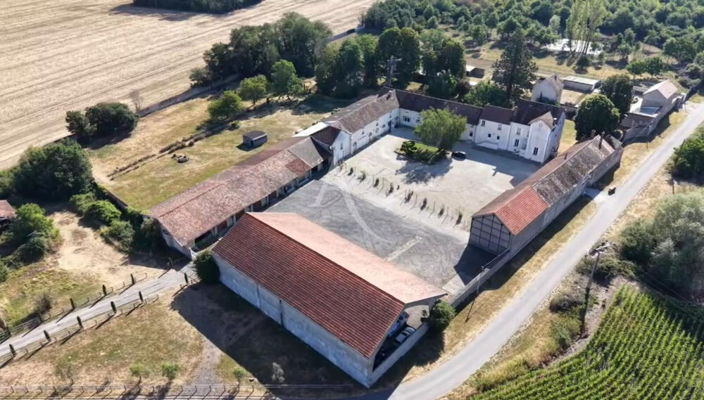   A VENDRE ! Domaine de réception avec activité | Murs et fonds de commerce | Saint-Pierre-du-Perray (91) 