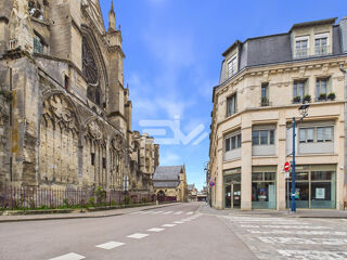  Immeuble � vendre 15 + pi�ces 550 m�