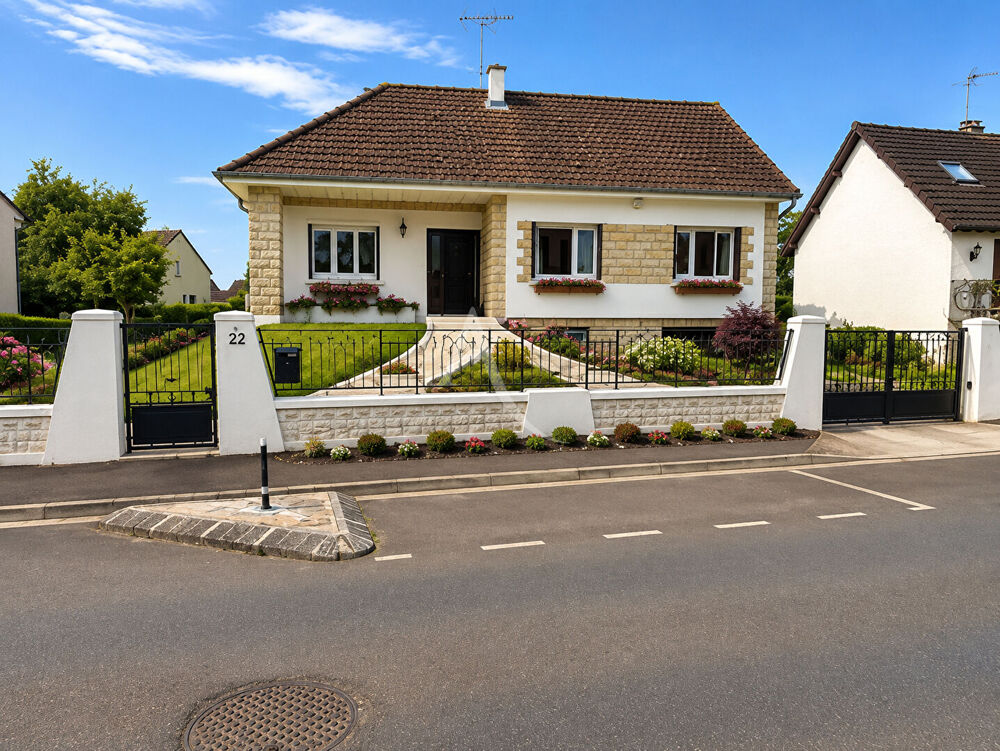 Vente Maison Maison Saint Mard 5 pièce(s) 249 m2 utiles Saint mard