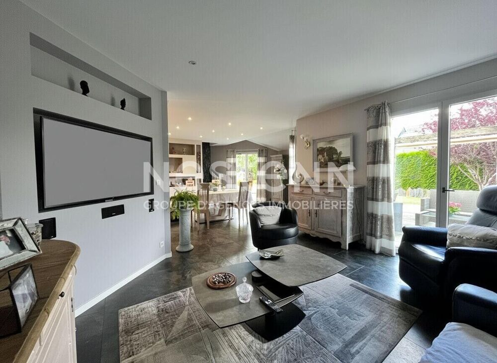 Vente Maison MAISON A VENDRE A PLOEREN 4 CHAMBRES 187 m² sur 1000 m² de terrain secteur prisé Ploeren