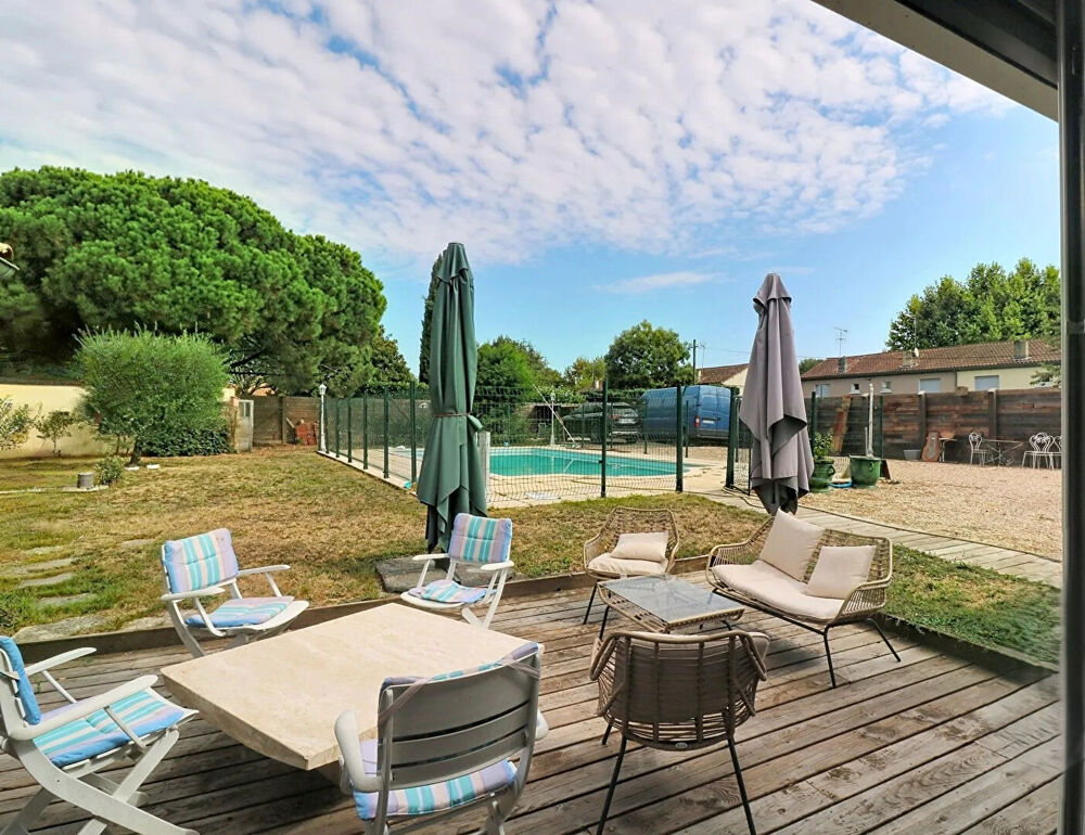 Maison Montpon Menesterol 7 pièce(s) 206 m2
