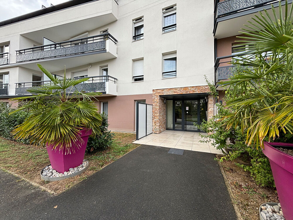 Location Appartement Appartement meublé de 65 m² avec terrasse et parking Le mans