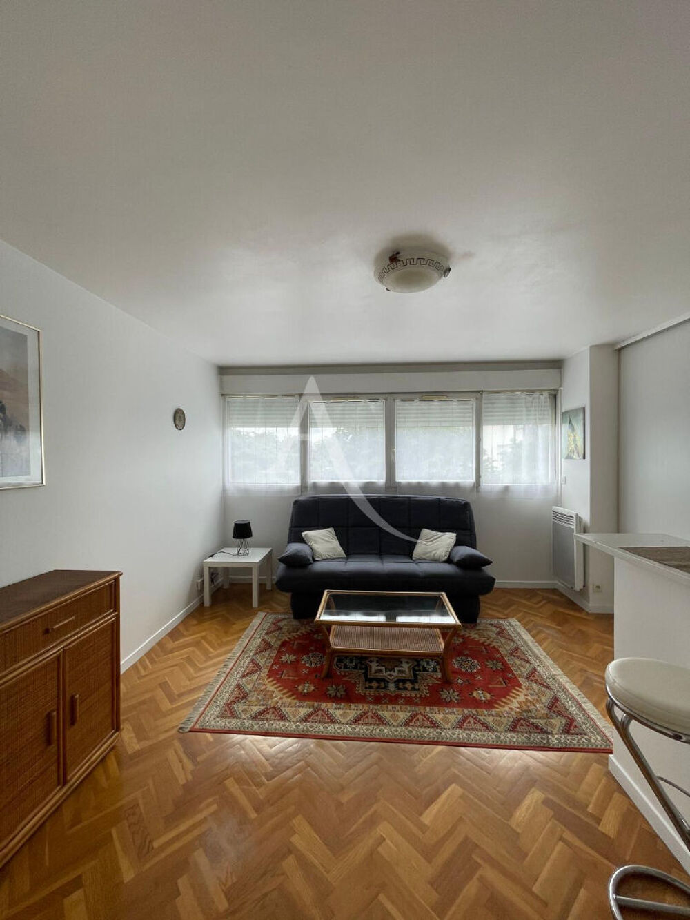 Location Appartement Grand studio - proximité métro Louis Aragon Villejuif