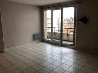  Appartement à louer 3 pièces 61 m²