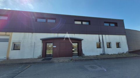 Bureaux Les Gonds en zone commerciale - 75 m2 139100 17100 Les gonds