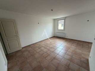  Appartement à louer 3 pièces 65 m²