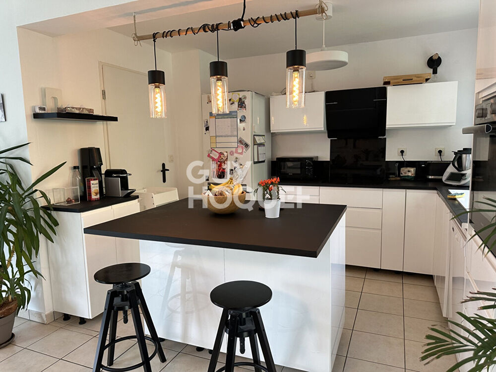 Vente Maison NOTRE-DAME-D'OÉ - MAISON FAMILIALE DE 130 M² - 4 CHAMBRES -JARDIN PAYSAGÉ Notre dame d oe