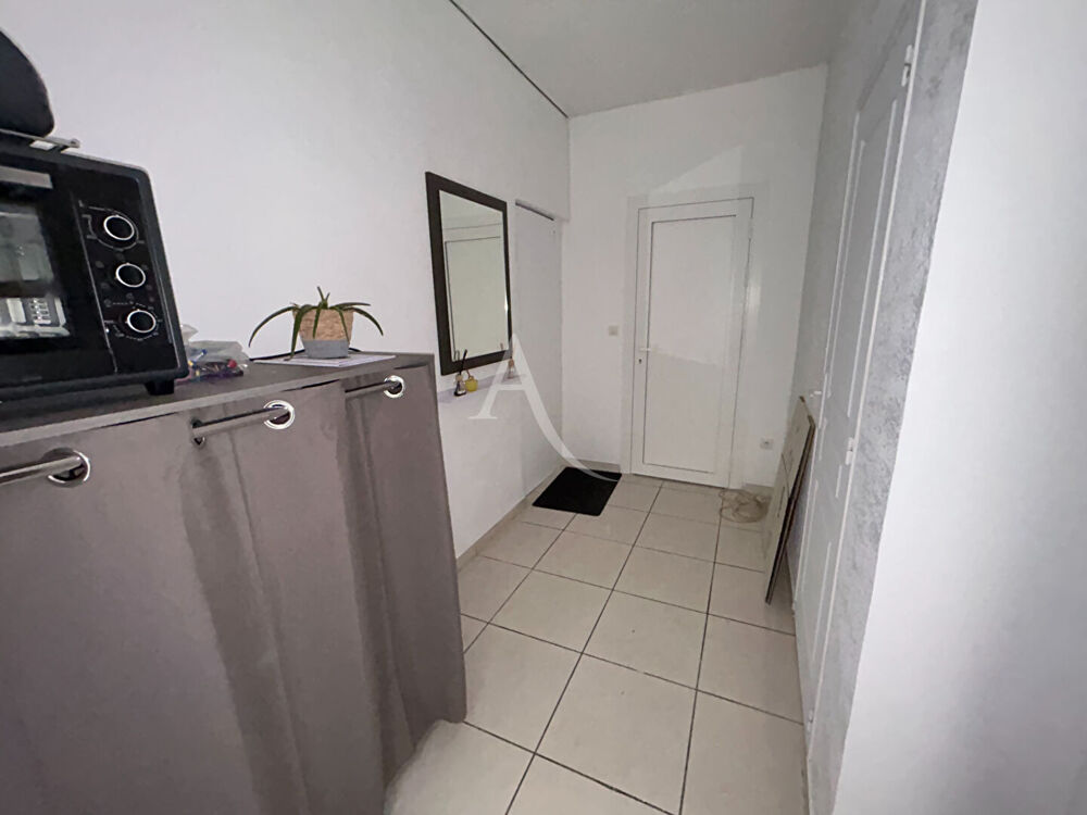 Location Appartement À LOUER - T2 MEUBLÉ AVEC COUR PRIVATIVE - CENTRE-VILLE DE NARBONNE Narbonne