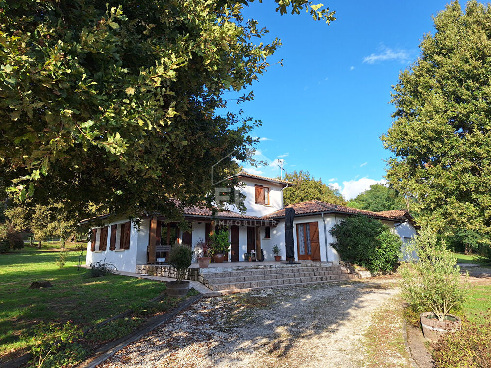 Vente Maison Maison individuelle à Montpon Ménestérol. Montpon menesterol