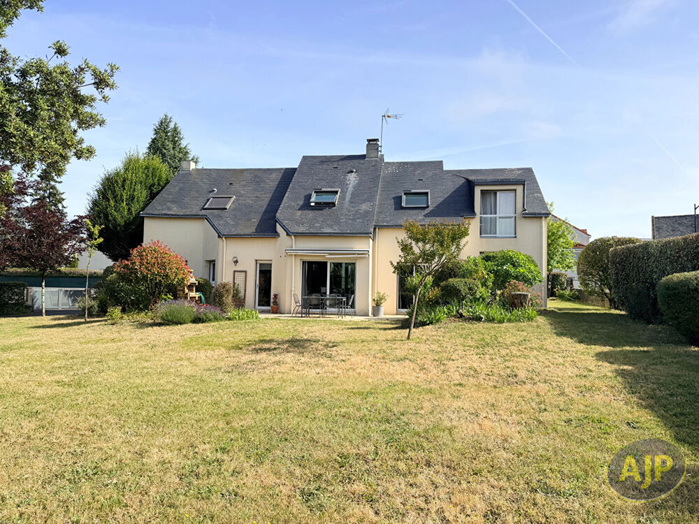 Vente Maison EXCLUSIVITÉ  ST HERBLAIN BOURG VASTE MAISON 4 CH + BUREAU Saint herblain