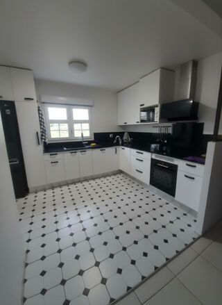  Appartement à louer 3 pièces 60 m²