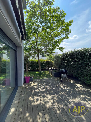  Maison à louer 6 pièces 163 m²