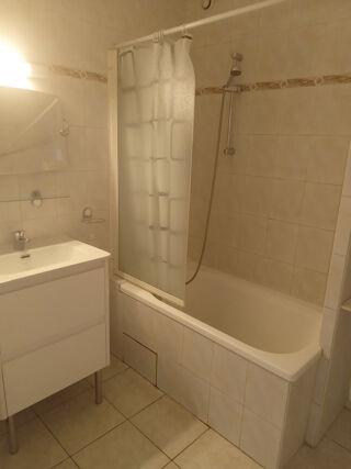  Appartement à louer 2 pièces 32 m²